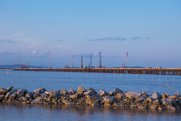 入海深110米！k豆钱包智能旋挖钻机助建飞云江特大桥