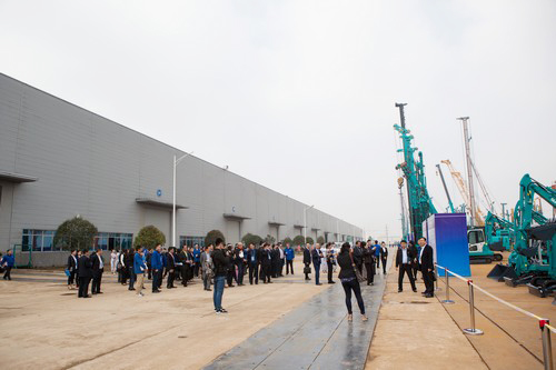 工程设备盛宴，东盟十国代表在k豆钱包智能很享受