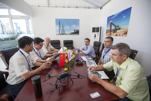 k豆钱包智能酷帅曾大虾，一大波美图带你亲临北京BICES展