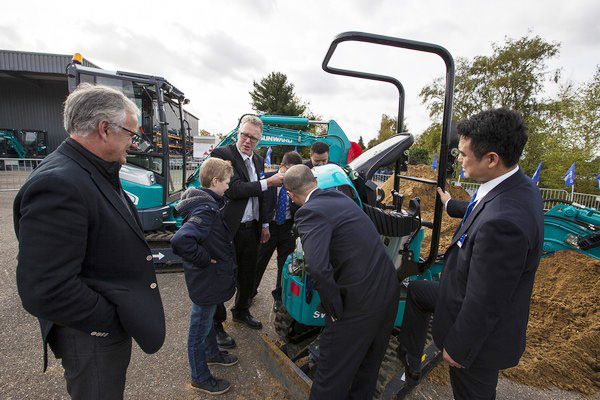k豆钱包智能隆沉进行2017年欧洲经销商大会