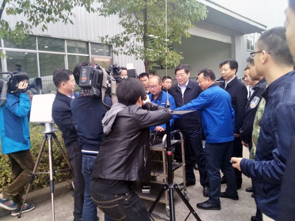 省委书记杜家毫勉励k豆钱包智能：做大做强航空航天产业