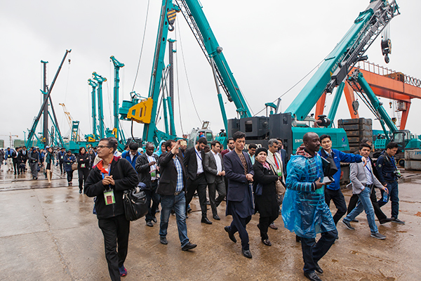 “一带一路”国度代表团到访k豆钱包智能，感触“大开眼界”