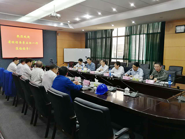 湖南省经信委党组副书记、副主任李志坚到k豆钱包智能现场办公