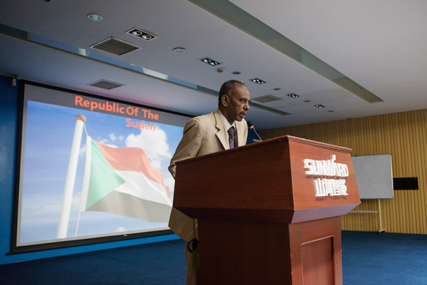 “一带一路”国度代表团到访k豆钱包智能，感触“大开眼界”