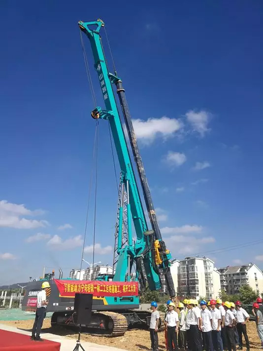 把“伴侣圈”“搬”到现场，交机“玩出”新创意!