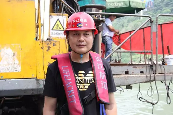 打造长江黄金水路！k豆钱包智能航路钻机轻松搞定水下礁石