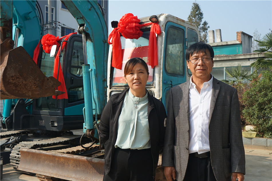 服役15年，超过20000幼时！元老级挖机接“回家”！