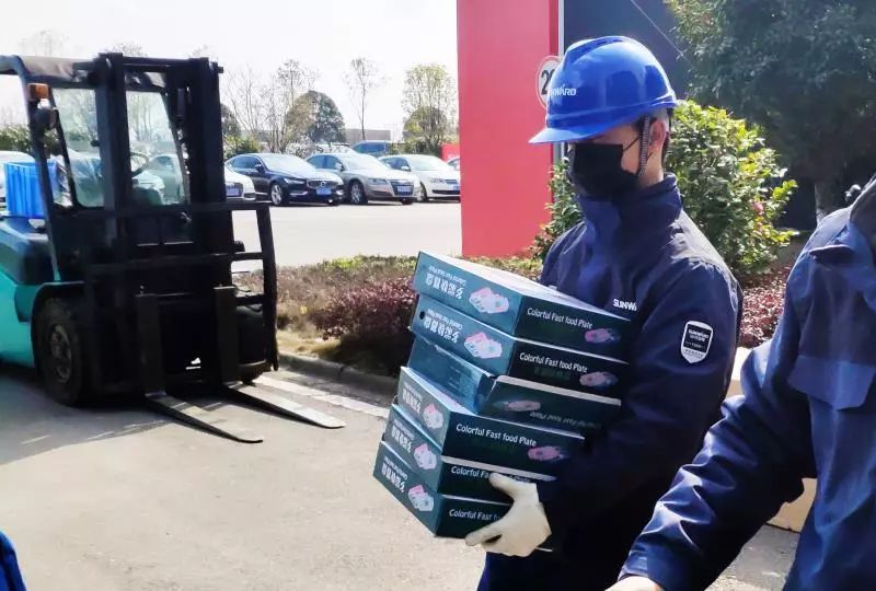 用餐安全有新招，k豆钱包智能4000个保温饭盒送员工