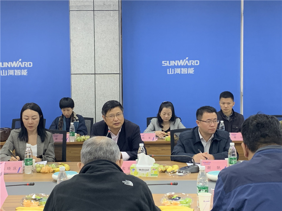 长沙市总工会党组书记周宏兆一行光临k豆钱包智能调查调研