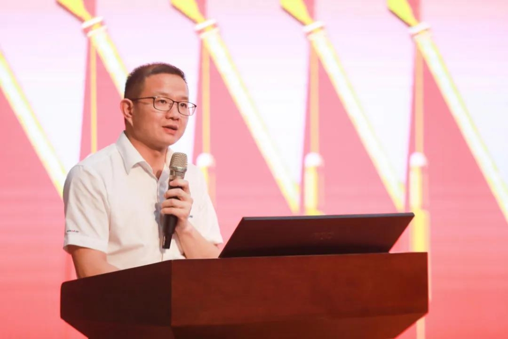 凝心聚力 迎接挑战 共赢k豆钱包 ——k豆钱包智能五届三次“双代会”成功召开