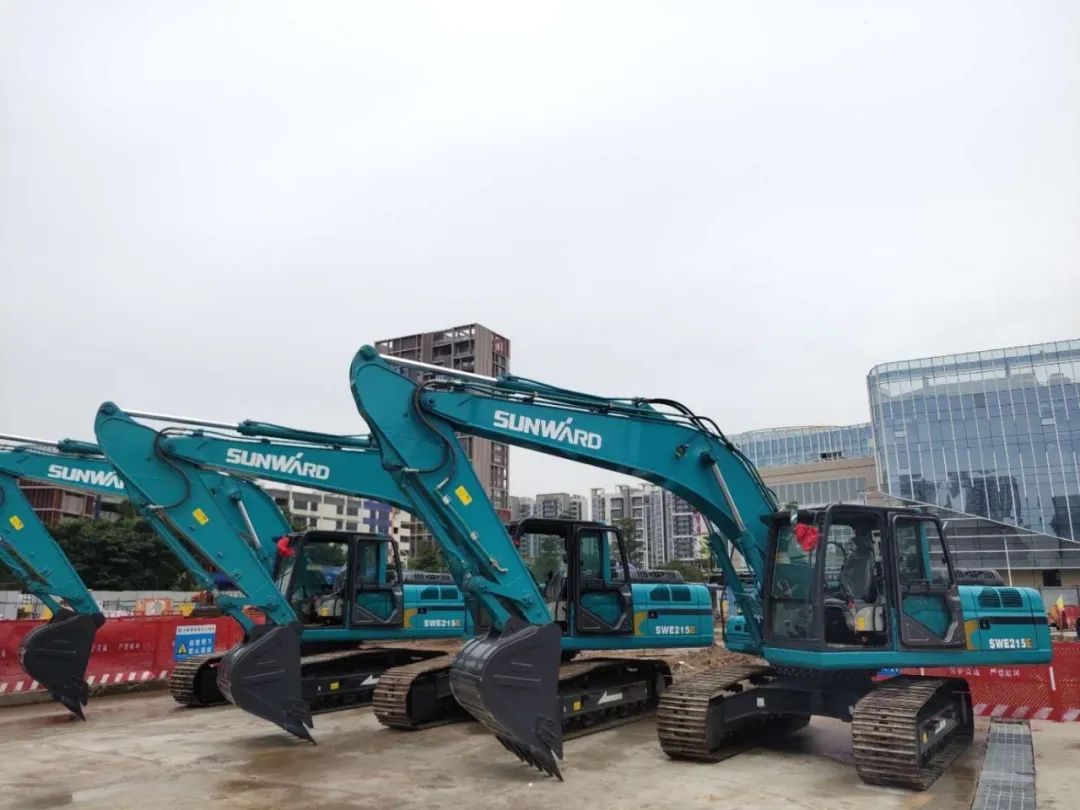 常益长高铁复工，网红“幼蓝”来助忙