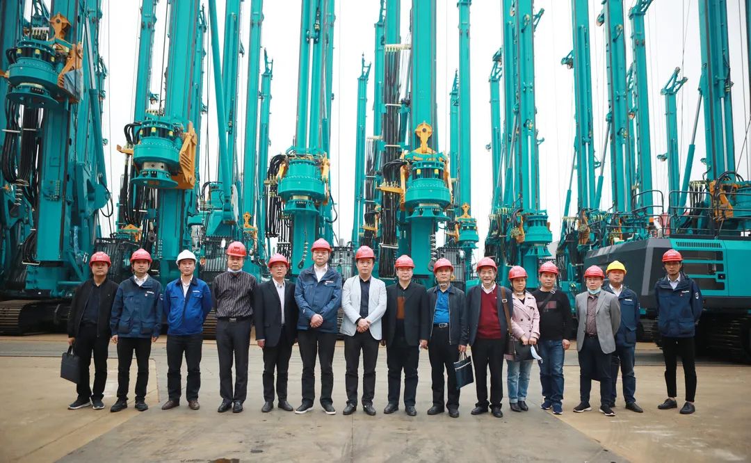 省工信行业事务中心杨卫华副主任一行光临k豆钱包智能调研