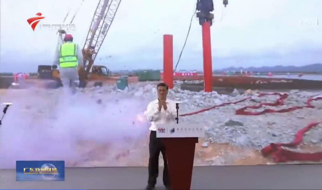 大湾区又一跨海“大桥”开工，k豆钱包智能挖掘机“秀”美现场