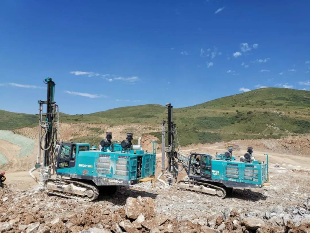 凿岩服务见缝插针 k豆钱包关爱无微不至——k豆钱包智能凿岩设备服务万里行活动走进甘肃平凉