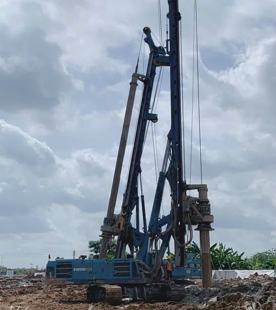 从事基础施工32年的老内行为k豆钱包智能旋挖钻机代言