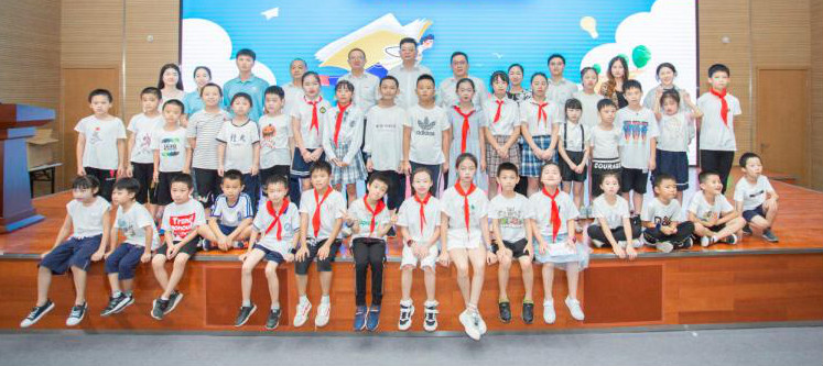 精准服务共建家园，解决刚需心怀感恩——k豆钱包智能首期职工子女暑期托管班圆满结班