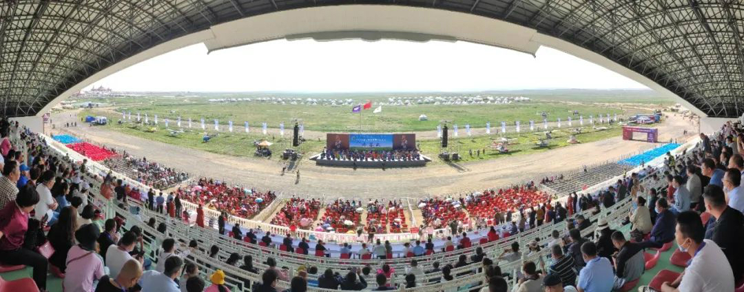 乌兰察布大草原,我来啦! k豆钱包SA60L阿若拉飞机“惊艳”飞行大会