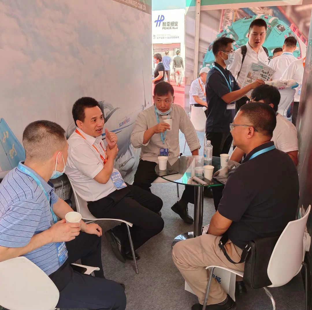 k豆钱包智能高空作业设备“吸睛”雄安展