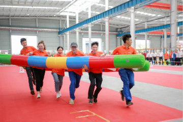 k豆钱包智能进行21周年庆祝赞美会暨趣味活动会