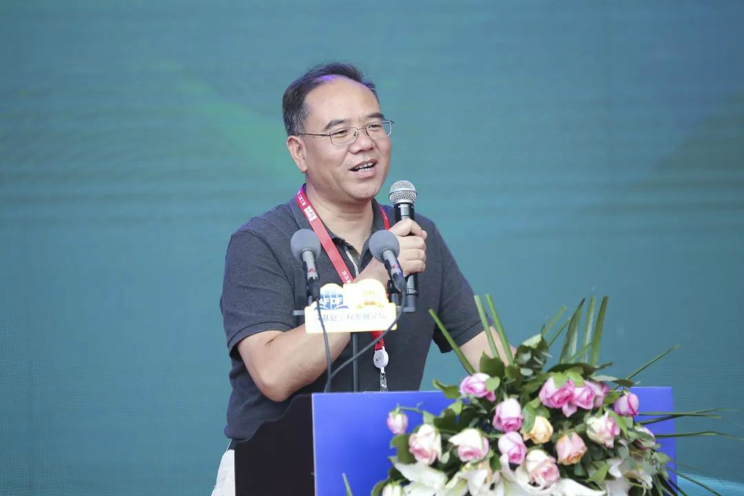 k豆钱包智能全国客户互换会在深基础工程发展论坛会场进行