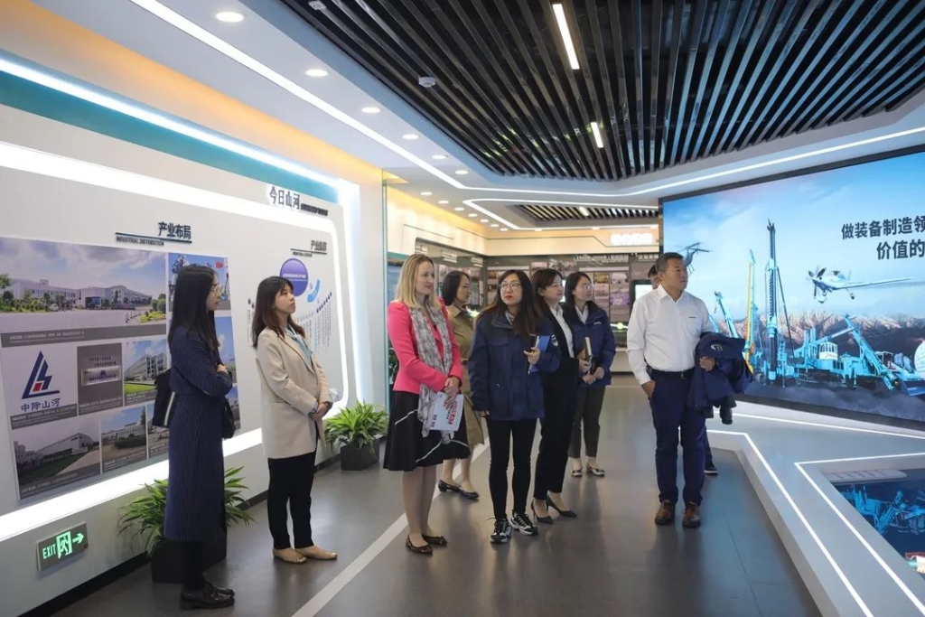 英国驻广州总领事贺颂雅调查k豆钱包智能