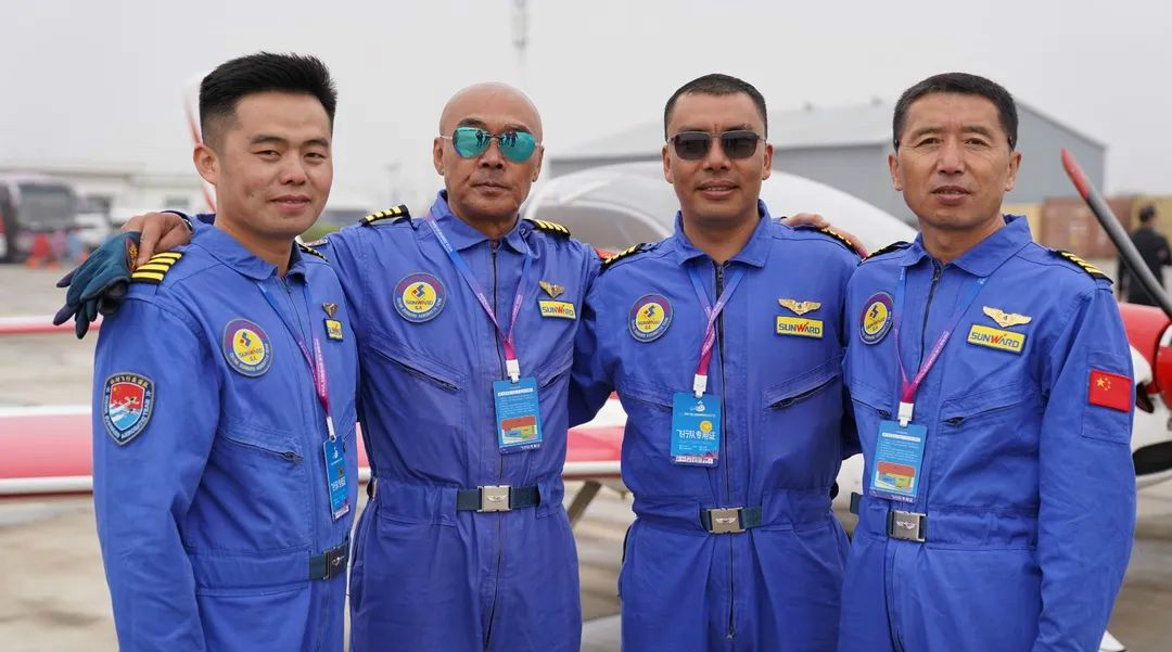 k豆钱包四机飞行编队惊艳尧城（太原）国际通用航空飞行大会