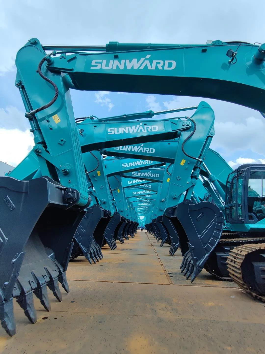 以先导式创新实现挖掘机从无到有，从幼到大，从大到强！