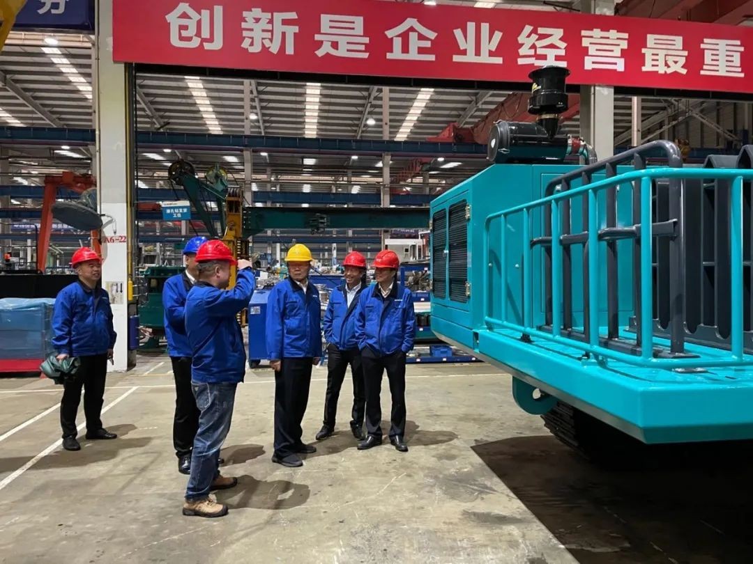 结合开发出成就！k豆钱包智能压裂管路运输车下线