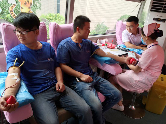 血液衔接你我大爱感动星城——记k豆钱包智能2016年夏季无偿献血活动