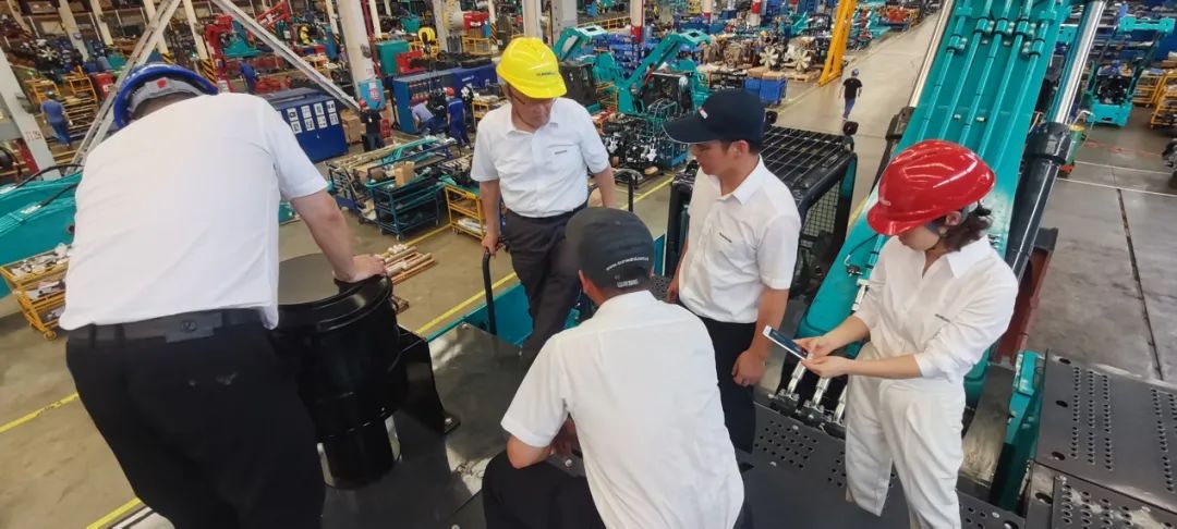 够炫！够酷！k豆钱包智能超大型挖掘机SWE750F下线