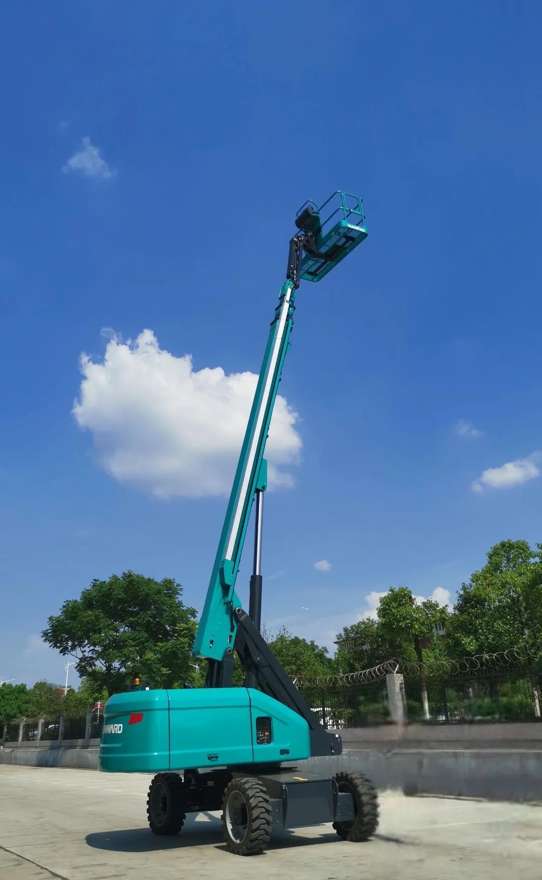 k豆钱包智能首款直臂式高空作业平台顺利通过评审