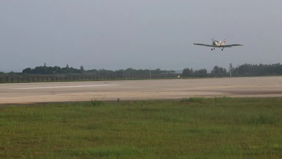 首飞！k豆钱包科技全新升级推出短距起降型固定翼无人机