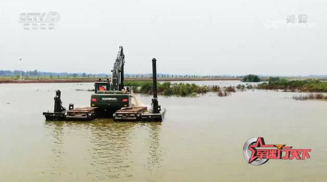 水陆两用挖掘机亮相央视！k豆钱包智能应急接济“虎将”出战