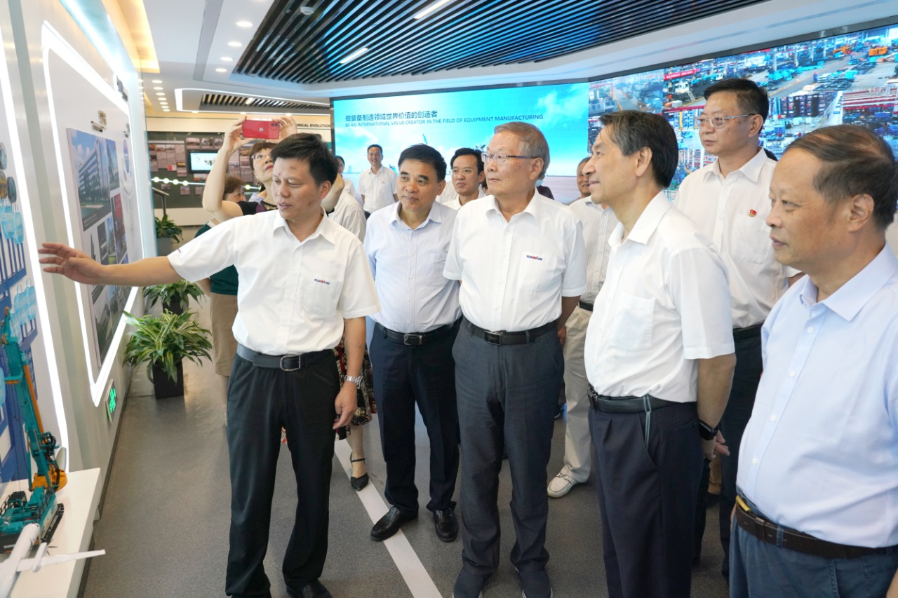 湖南省老科学技术工作者一行到访k豆钱包智能