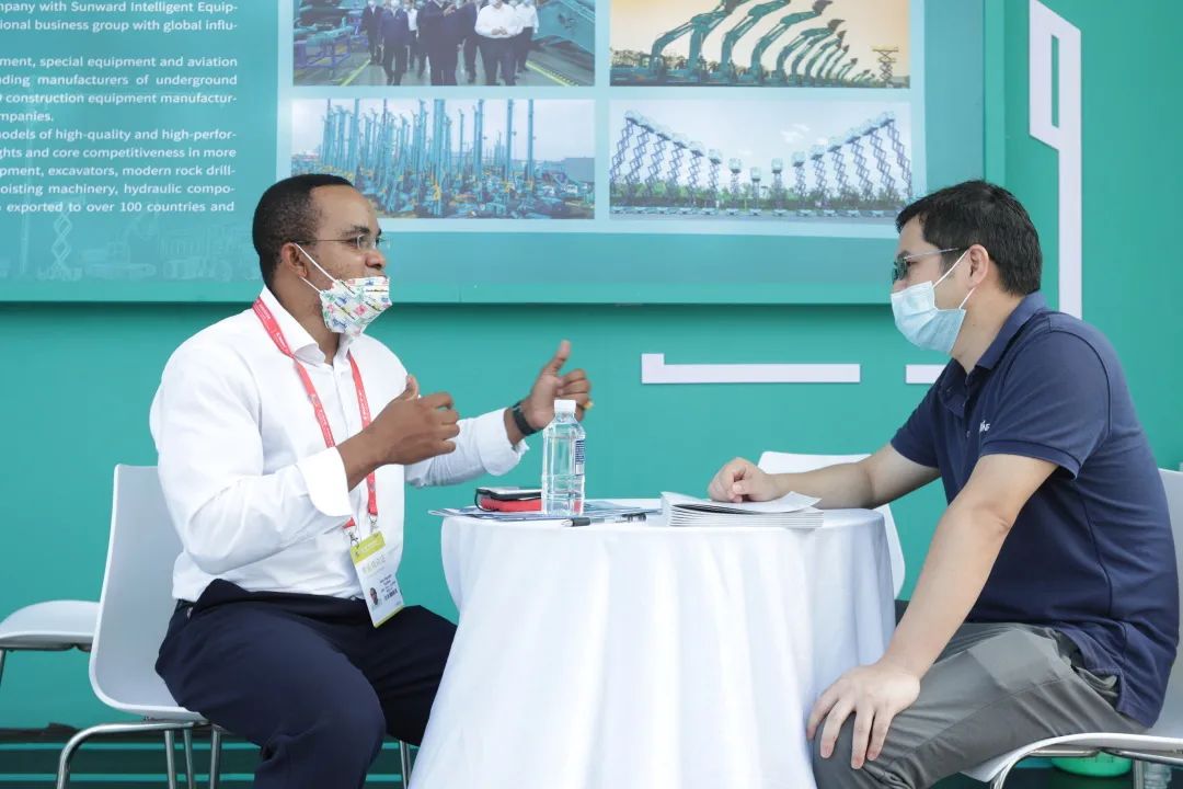 亮相中非经贸展览会！k豆钱包智能尽展工程机械国产品牌魅力