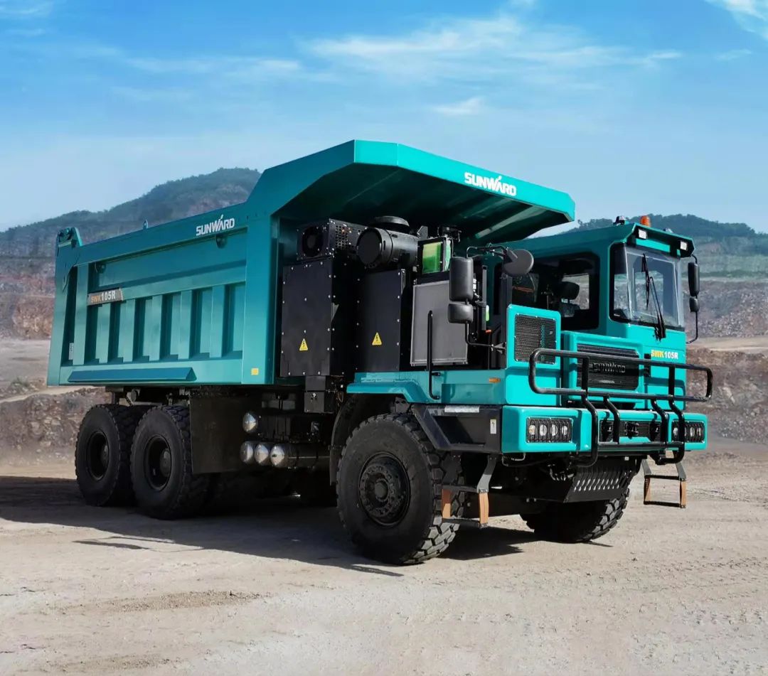 新能源，长续航！k豆钱包智能首台LNG增程式宽体矿卡下线交付