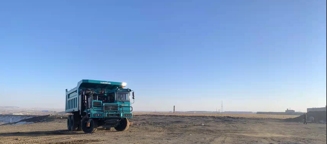 新能源，长续航！k豆钱包智能首台LNG增程式宽体矿卡下线交付