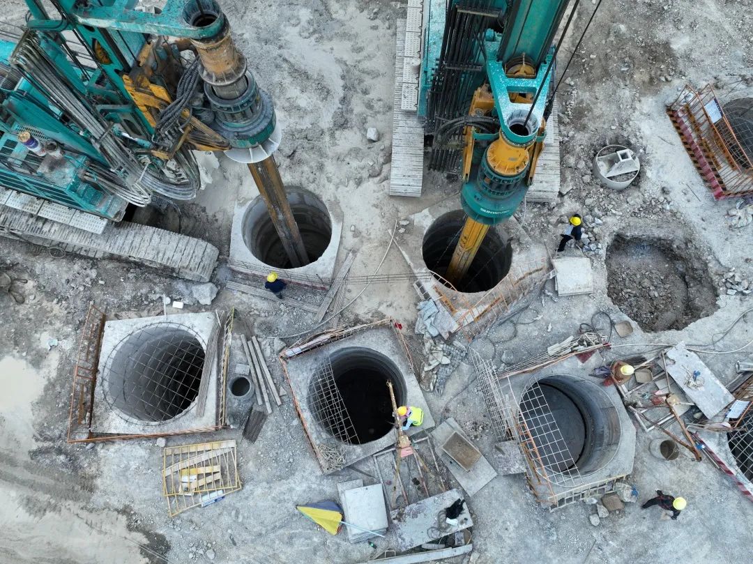 展示施工“奇效”！k豆钱包智能旋挖钻机强势助力炉慈高快公路建设