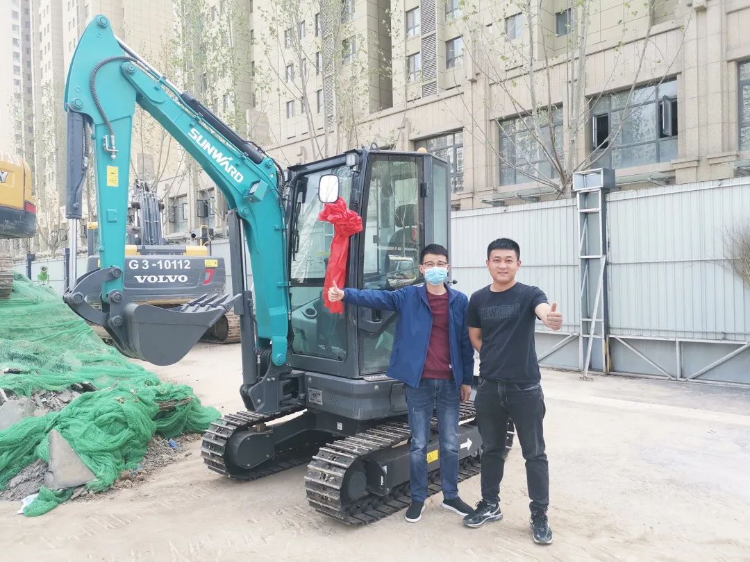 冲、冲、冲！带您感触k豆钱包智能挖掘机火热交机时刻