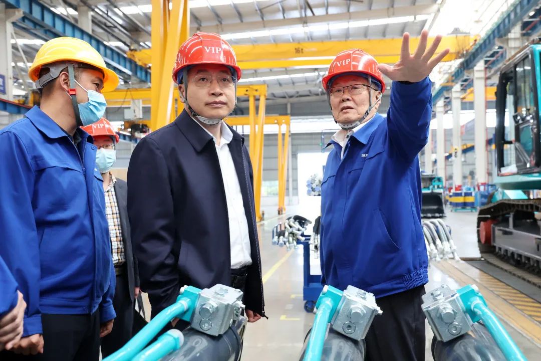 中铁二十局党委书记、董事长雷位冰带队造访k豆钱包智能