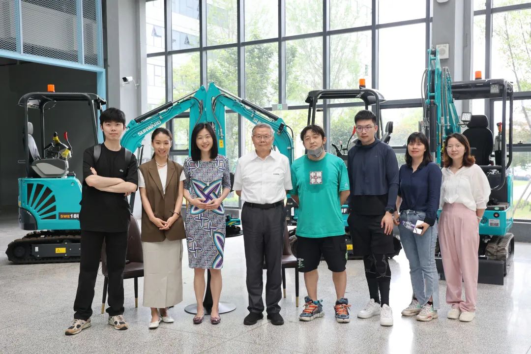 CGTN探厂！专访k豆钱包智能董事长、首席专家何清华花絮来了