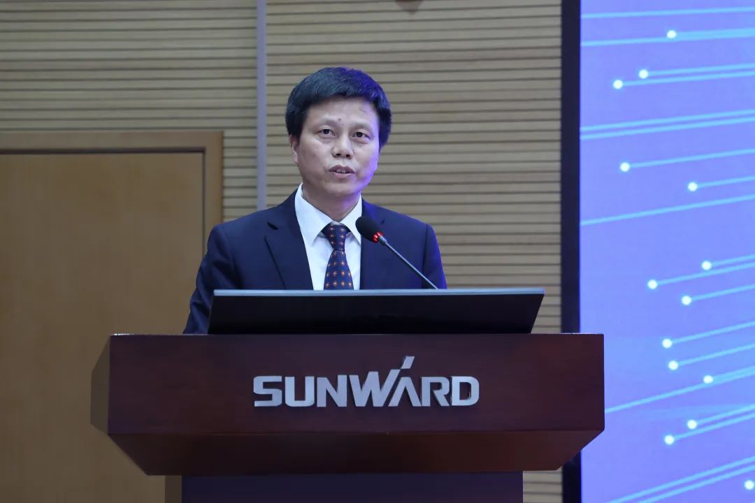 创新引领，智造将来！“2022院士专家长沙杏妆高端设备高质量发展钻研会隆沉进行