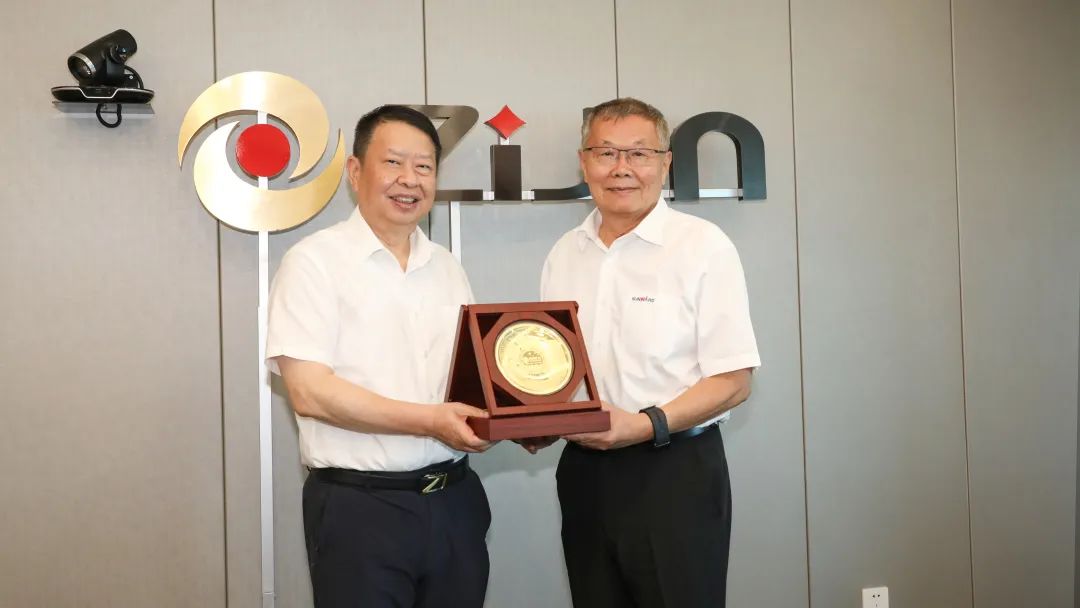 梦想成就将来！何清华受邀赴世界500强企业紫金矿业集团作专题讲座