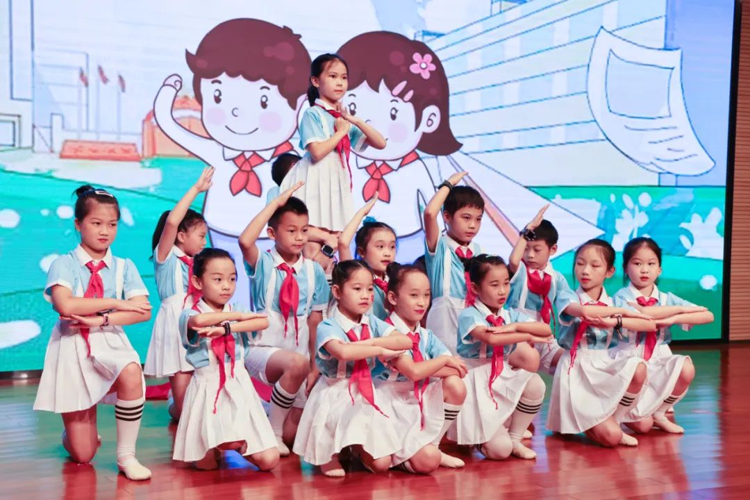 缤纷“暑”假，不负所“陀妆！k豆钱包智能职工子女暑期托管班结衣凡