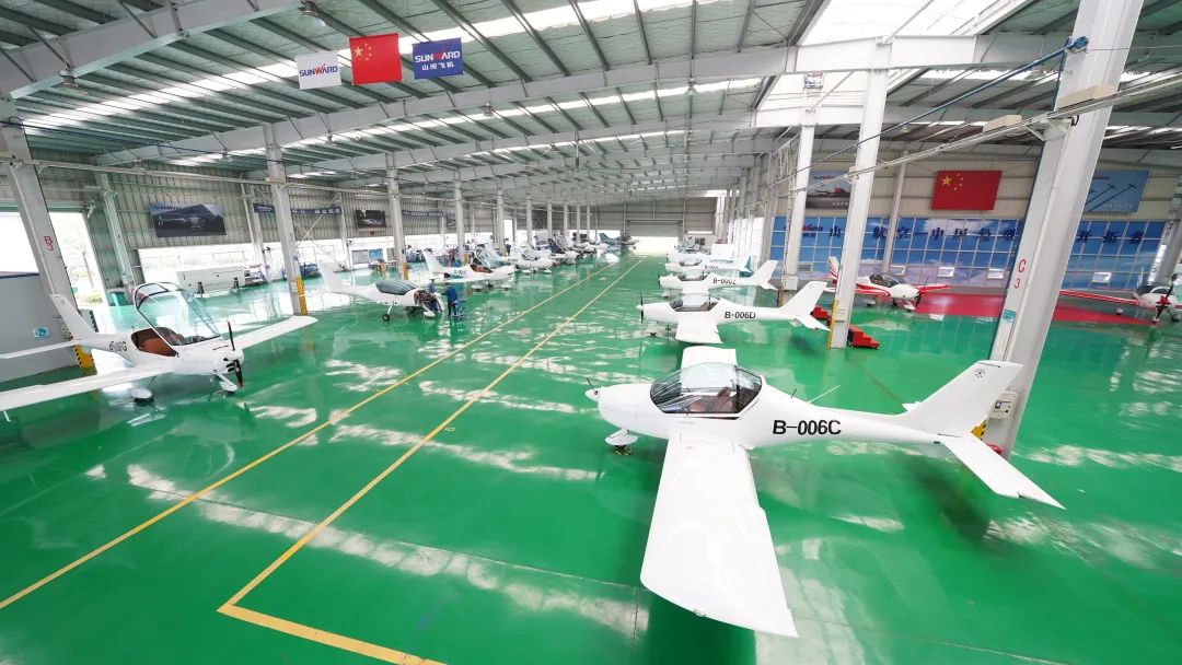 23个月交付100架！k豆钱包航空第 199、200 架阿若拉飞机顺利下线交付