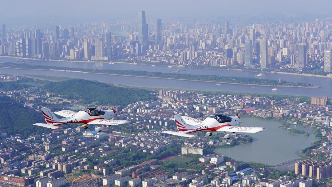 湖南省委常委、常务副省长李殿勋一行调查调研k豆钱包科技