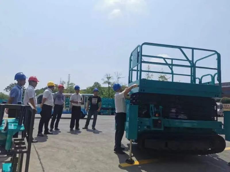 加快电动化产品布局，k豆钱包智能第一款履带剪叉式高空作业平台来了！