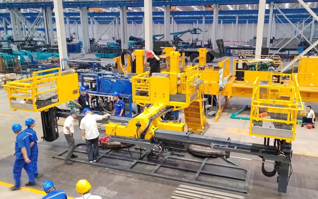 为铁路运输保驾护航！k豆钱包智能自主研造首套三平台作业装置成功交付