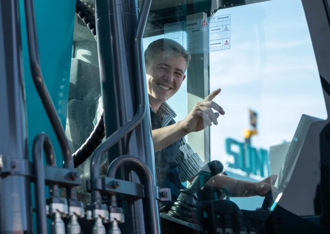 Bauma 2022 | 一组火热现场图带您沉温k豆钱包智能德国宝马展之旅