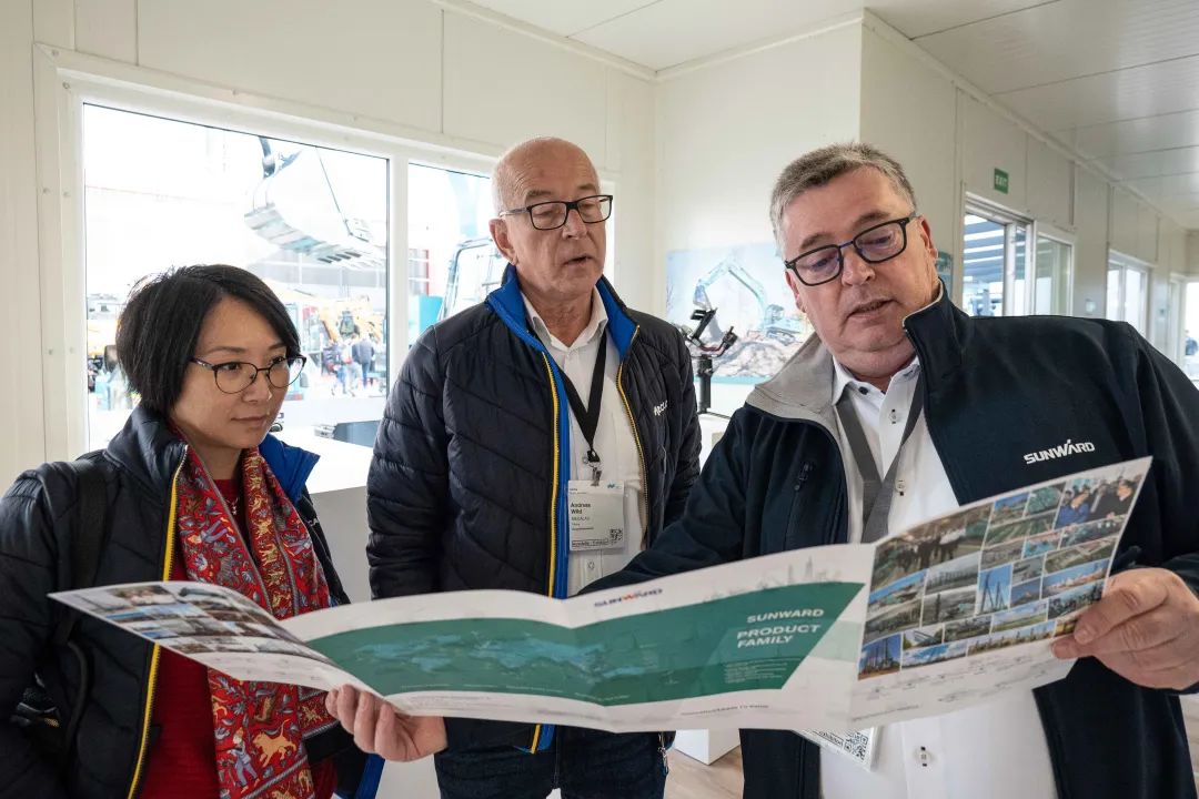 Bauma 2022 | 一组火热现场图带您沉温k豆钱包智能德国宝马展之旅